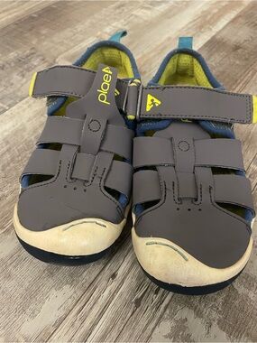 PLAE Sam 2.0 Sandals Size 12y